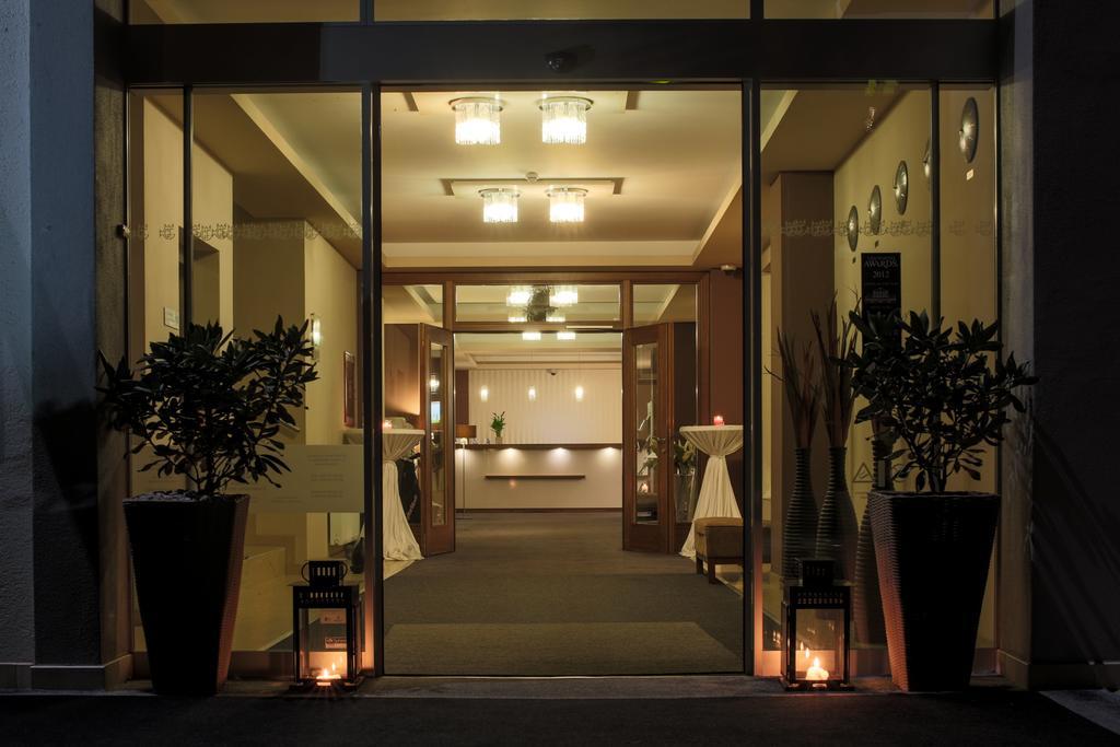Golden Fish Apartmany Xia Plzeň Kültér fotó