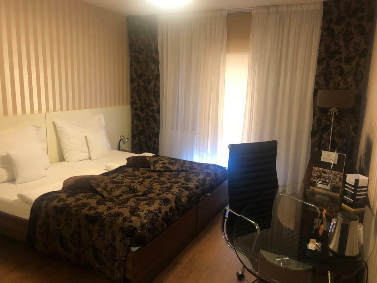 Golden Fish Apartmany Xia Plzeň Kültér fotó